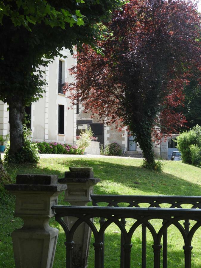 Le Chateau De La Barre Mosnes Exterior photo